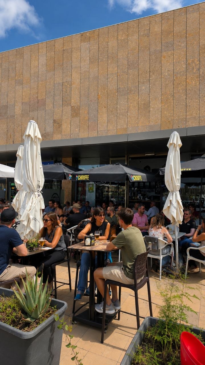 Burger y cerveza en Rock N Hopz cerca de TFS